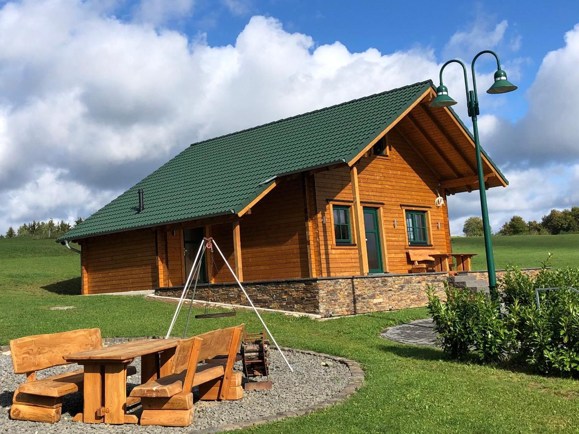 Holzhaus Onkel Fritz Mit Sauna Und Whirlwanne Esch  Exterior foto