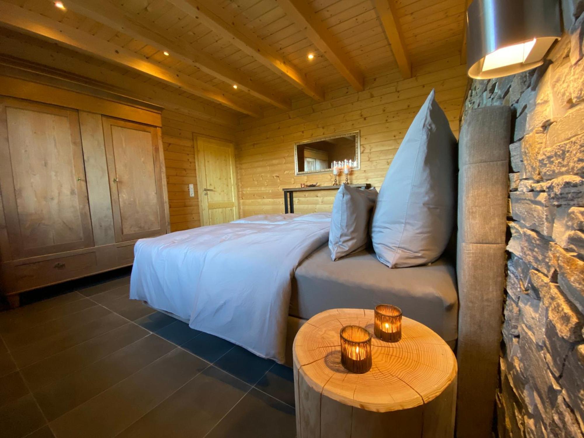 Holzhaus Onkel Fritz Mit Sauna Und Whirlwanne Esch  Exterior foto